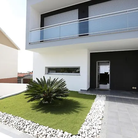 Flipwave House