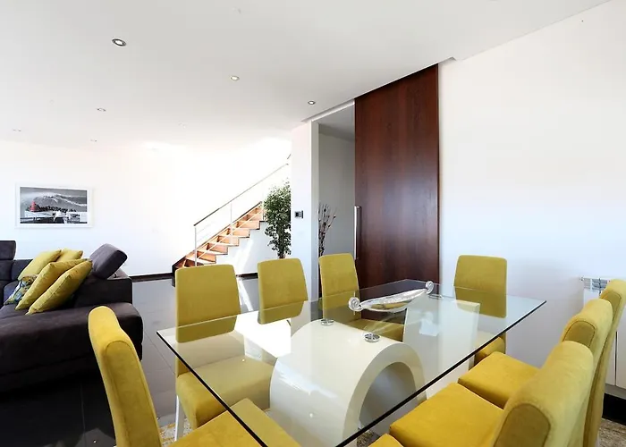 Flipwave House